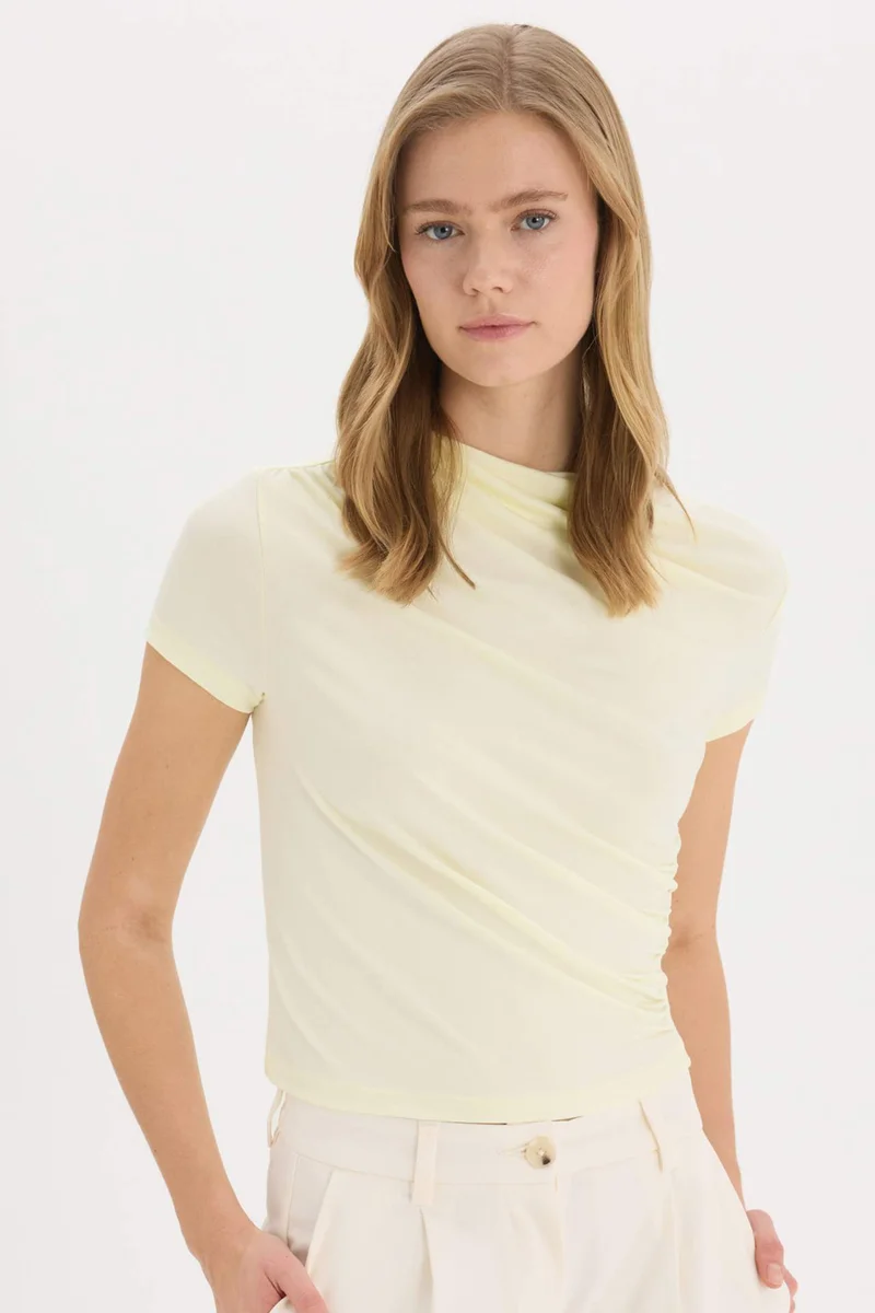 ديفاكتو Slim Fit Boat Neck Soft Touch Short Sleeve T-Shirt