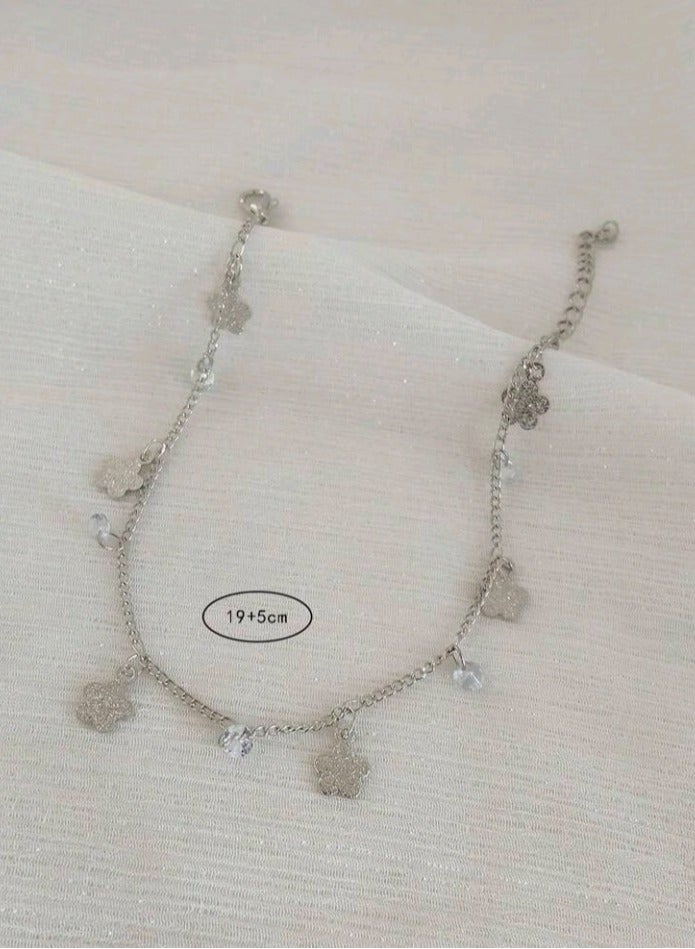 خلخال نسائي عصري وأنيق من الاستانلس ستيل باللون الفضي - Image 4