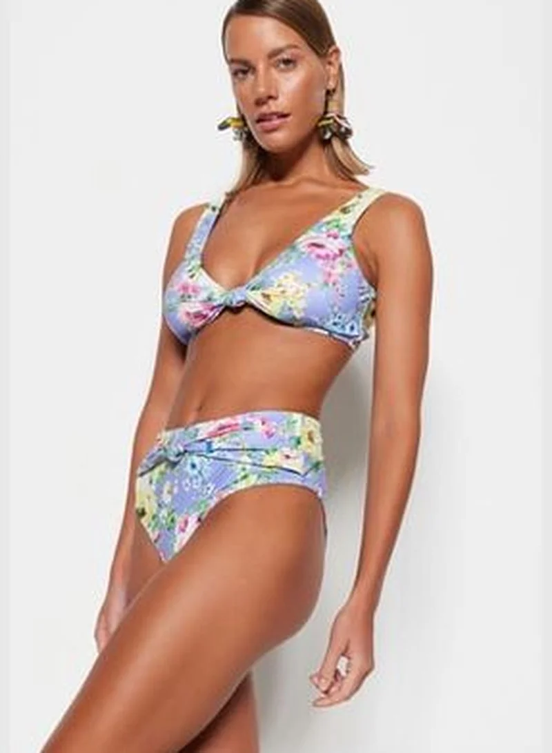 trendyol Floral Pattern Knotted High Waist Bikini Bottoms With Regular Leg TBESS23BA00284