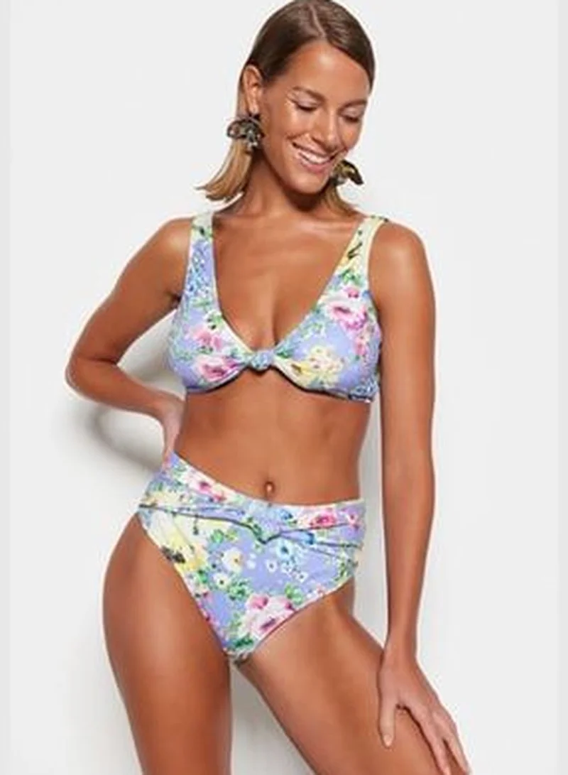 trendyol Floral Pattern Knotted High Waist Bikini Bottoms With Regular Leg TBESS23BA00284