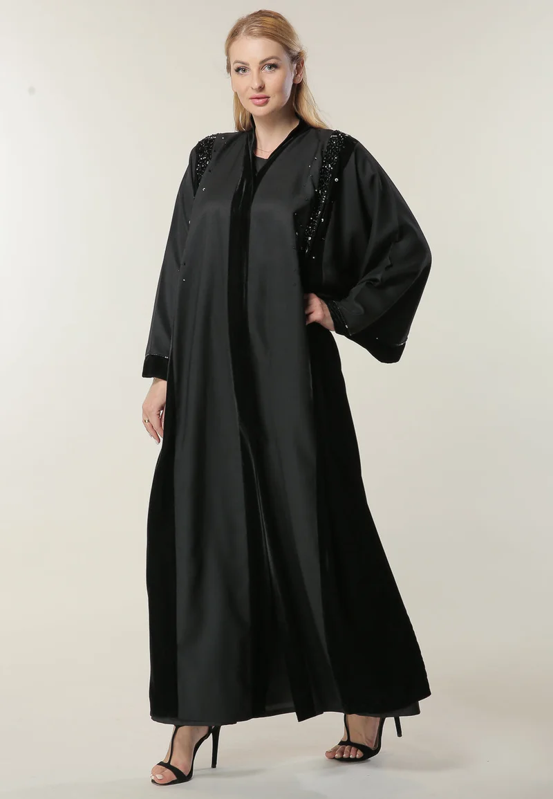 Moistreet Embroidered Flared Sleeve Abaya