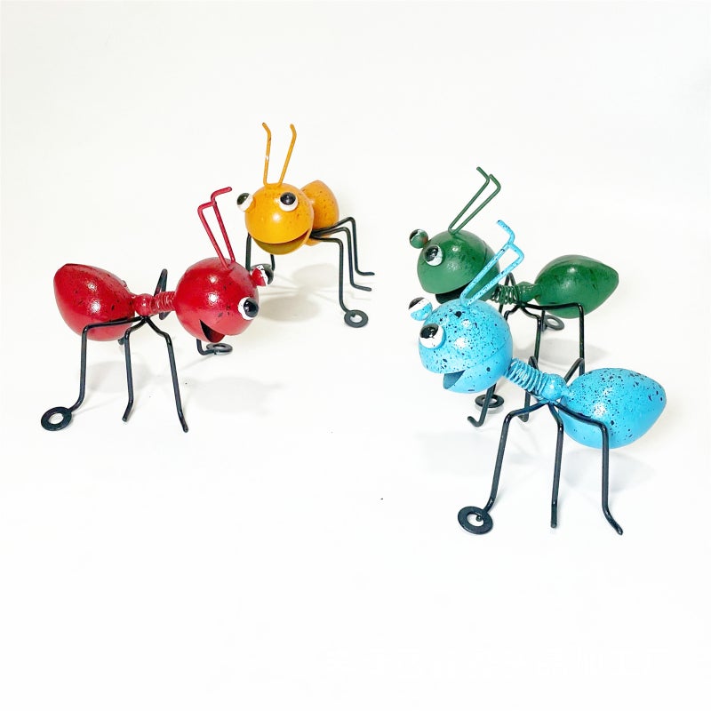 Creative Iron Ant Wall Sculpture（Small eyes B）Rustic Pastoral Animal Decor for Indoor/Outdoor Spaces, Hand-Painted 3D Metal Ant Art, Perfect for Garden, Yard, and Home Decoration - Image 2