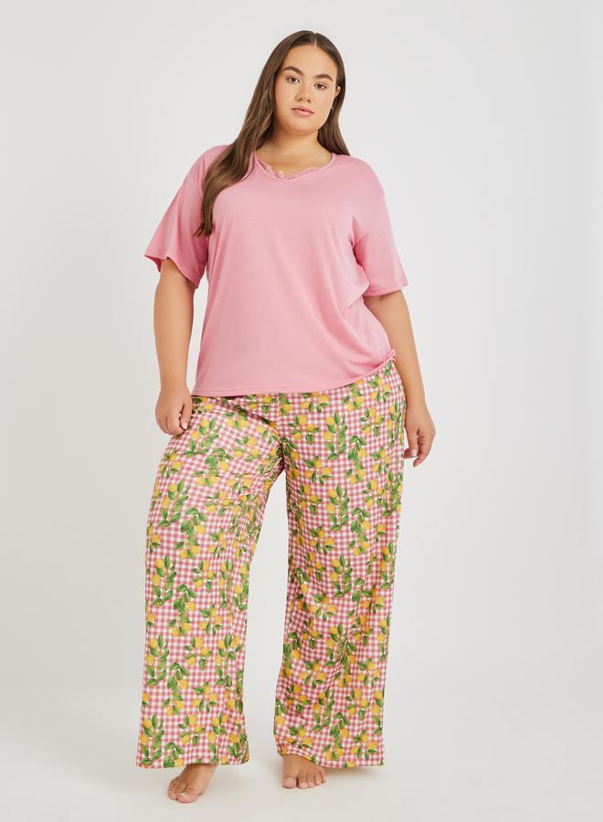 Styli Styli Plus Size Lace Insert V Neck T-Shirt and Lemon Print Pyjama Set  - Image 1