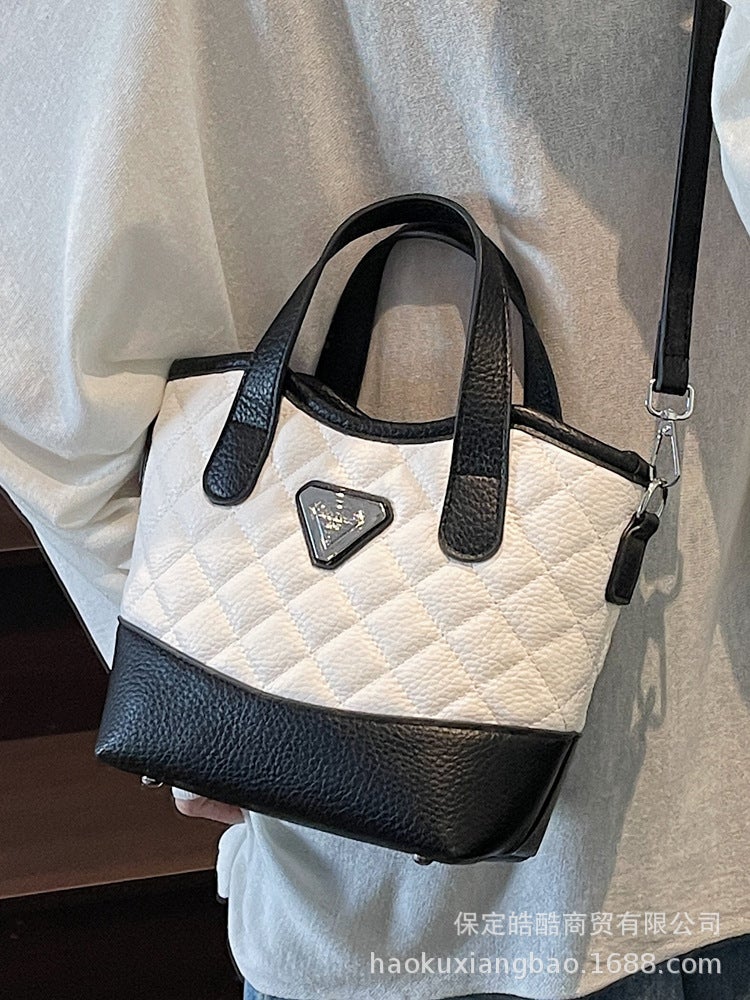 This Year'S Popular Bags For Women High-End Handbags Fashionable Quilted Single Shoulder Crossbody Bag Commuter Bag - Image 3