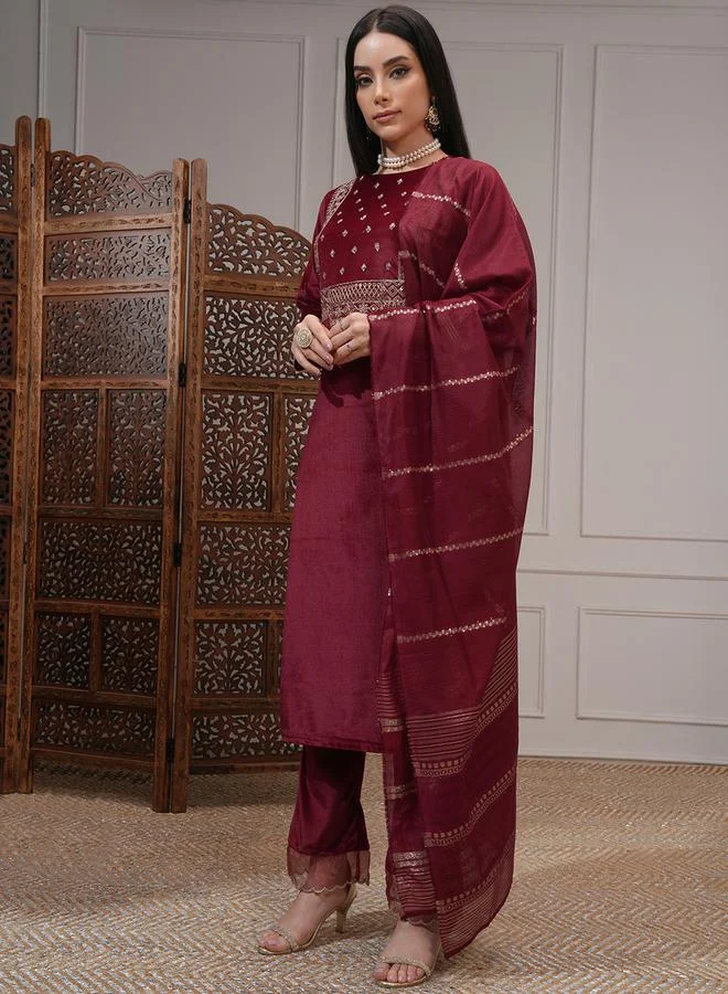 Vishudh Vishudh Women Red Embroidered Kurta Set