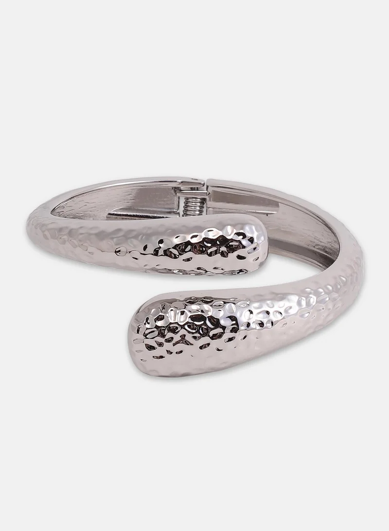 SOHI Dented-Embrasse Cuff Artificial Bracelet Jewellery