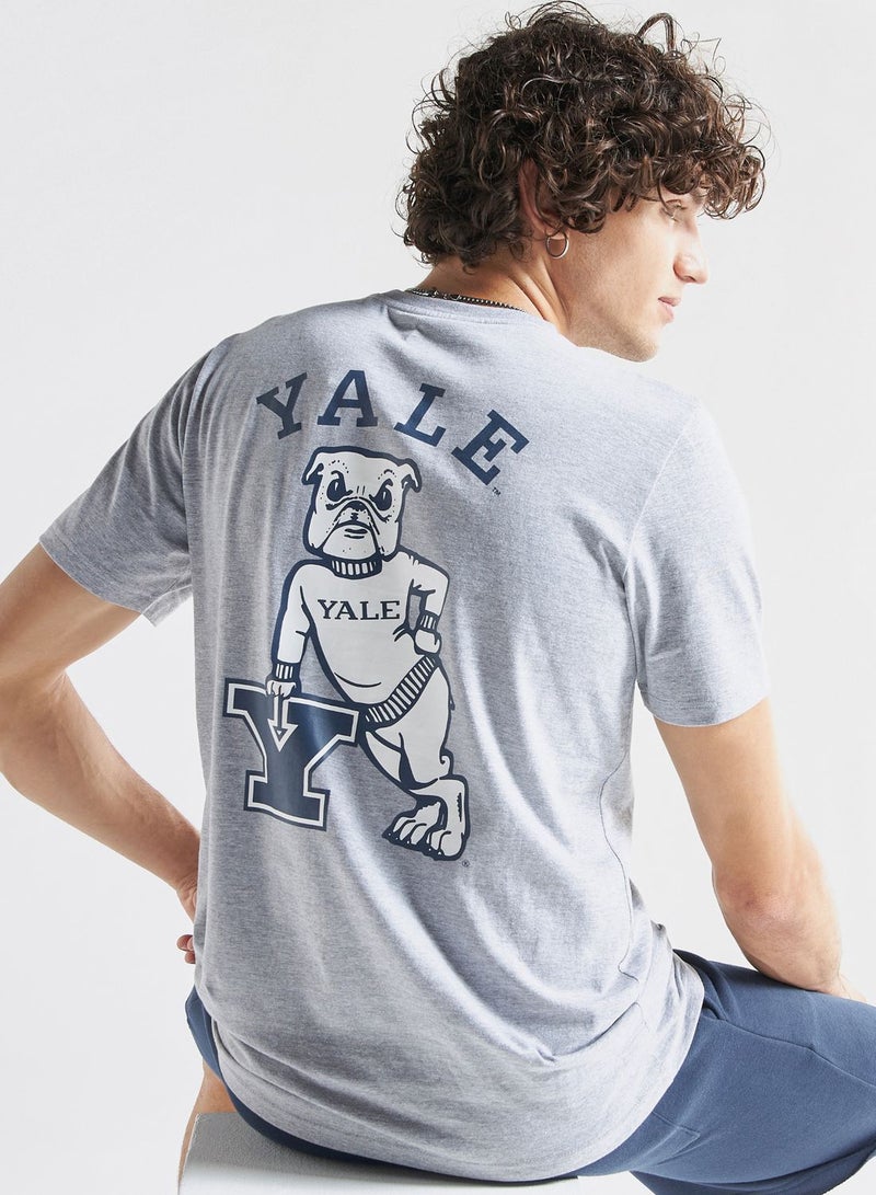 فاف تيشرت برقبة دائرية ومزين بطبعة رسومات جرافيك - Image 1