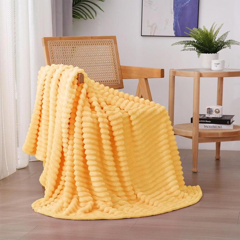 Linecooo بطانية من الصوف باللون الأصفر الفاتح، مقاس 60” × 80”， مناسبة للأريكة أو السرير، ناعمة جدًا ومريحة، مصنوعة من القطن الميكروفيبر مع تصميم خطوط، خفيفة الوزن، مناسبة للبالغين والنساء والفتيات. - Image 1