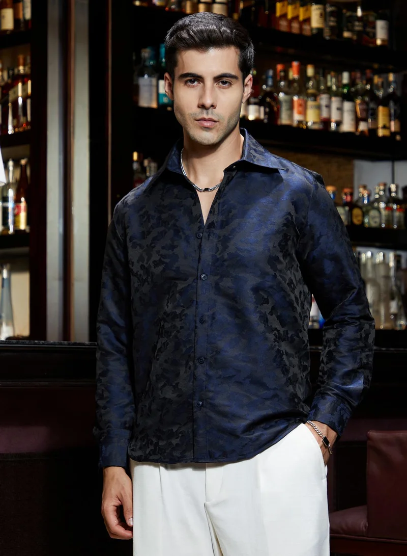Campus Sutra Men's Navy Blue Abstract-Woven Shirt For Casual Wear | Spread Collar | Long Cuffed Sleeves | Button Closure | Shirt Crafted With Comfort Fit For Everyday Wear