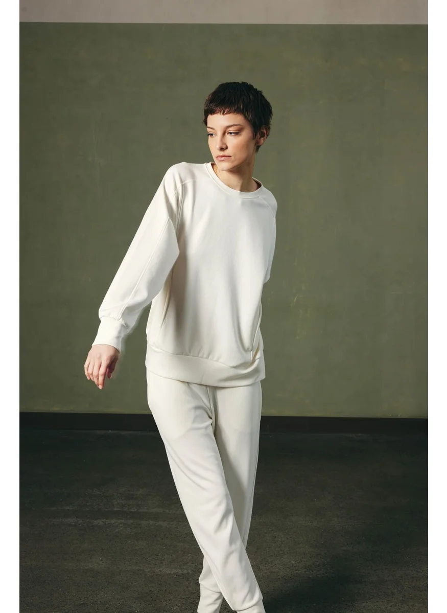 Hays Women's Soft Touch Long Sleeve Cutout Detail Sweatshirt