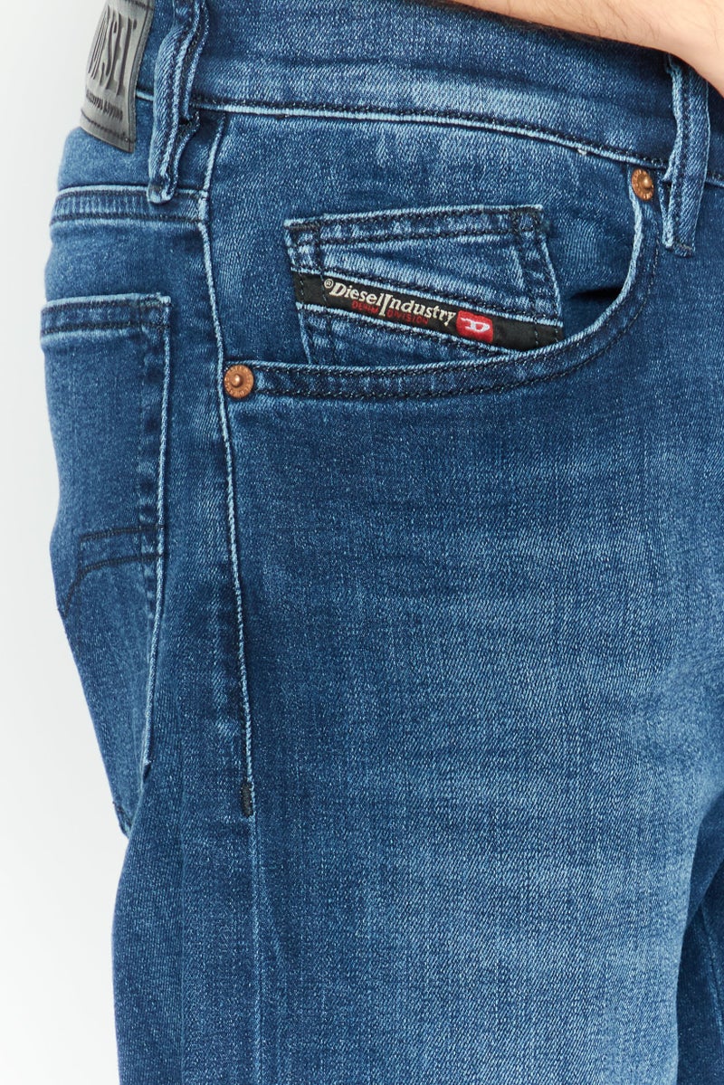 DIESEL جينز دنيم مستقيم للرجال من D-Mihtry، قابل للتمدد، لون أزرق داكن - Image 3
