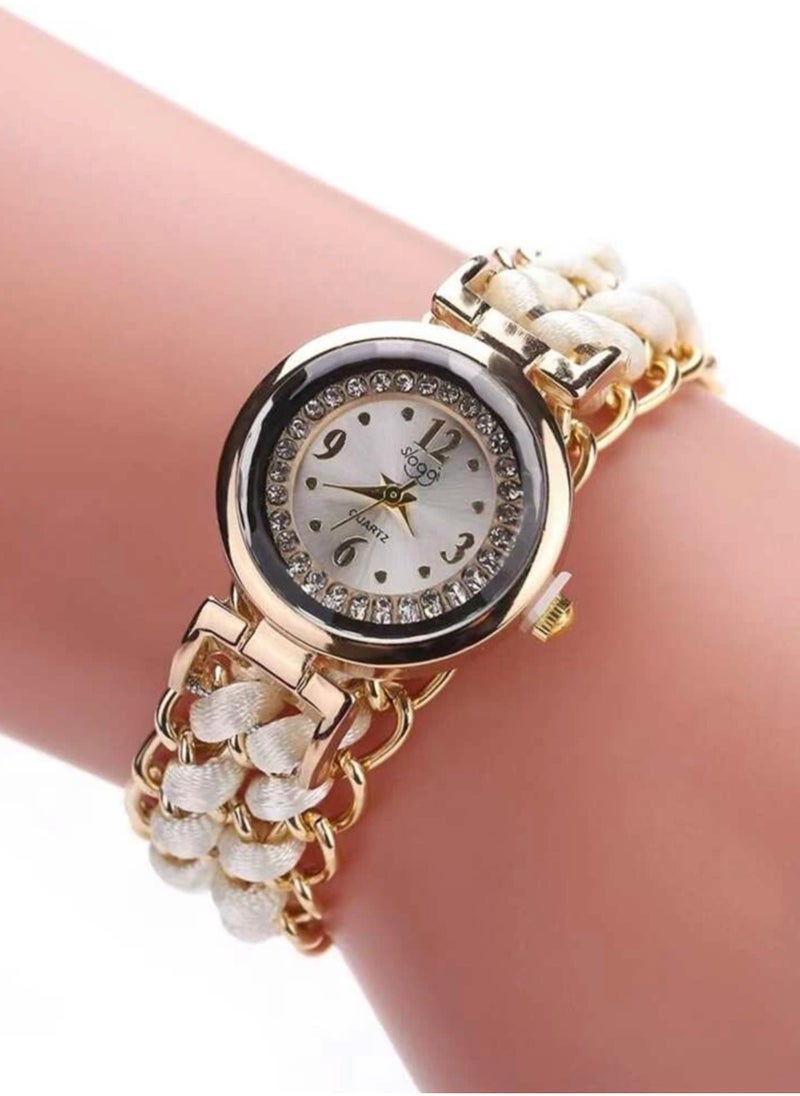 Stylish Watch For Women With Adjustable Strap - pzsku/ZA09D12507AB785BC9AFFZ/45/_/1702123816/f804b7a4-60d6-4ffc-82df-d86b3f370b32