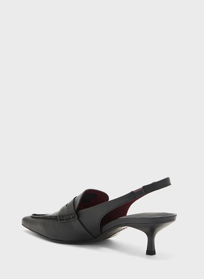 TOMMY HILFIGER Pointed Toe Pumps