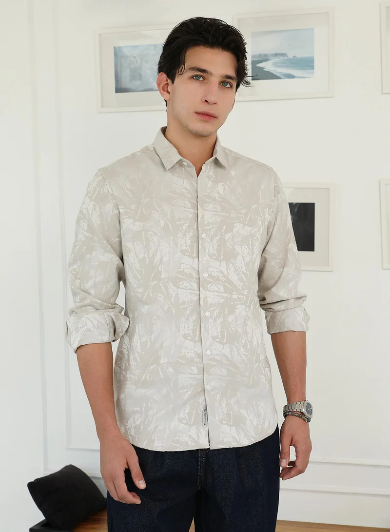 Campus Sutra Men's Ecru Beige Faded Foliage-Jacquard Shirt