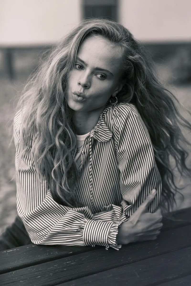 H&M Frill-collared blouse