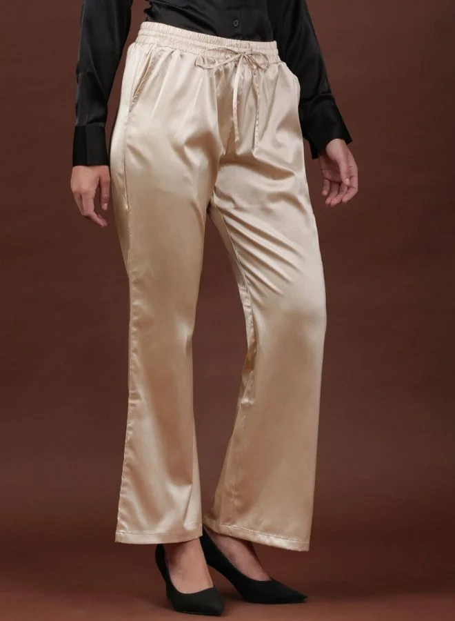 مرفوعة Women Flared Solid High Rise Pant