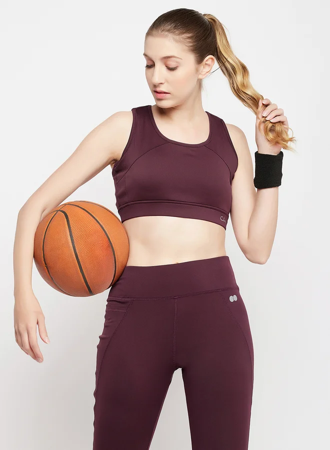 كلوفيا حمالة صدر رياضية نسائية متوسطة التأثير مبطنة بتصميم سباق الظهر