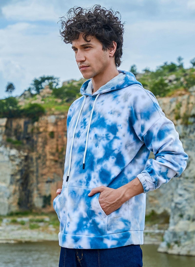 Campus Sutra Men's White & Indigo Blue Tie-Dye Oversized Hoodie With Kangaroo Pocket - Image 3