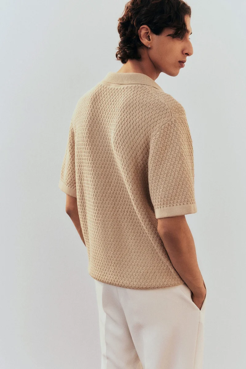 اتش اند ام قميص منتجع محبوك بنقوشات بقصة عادية