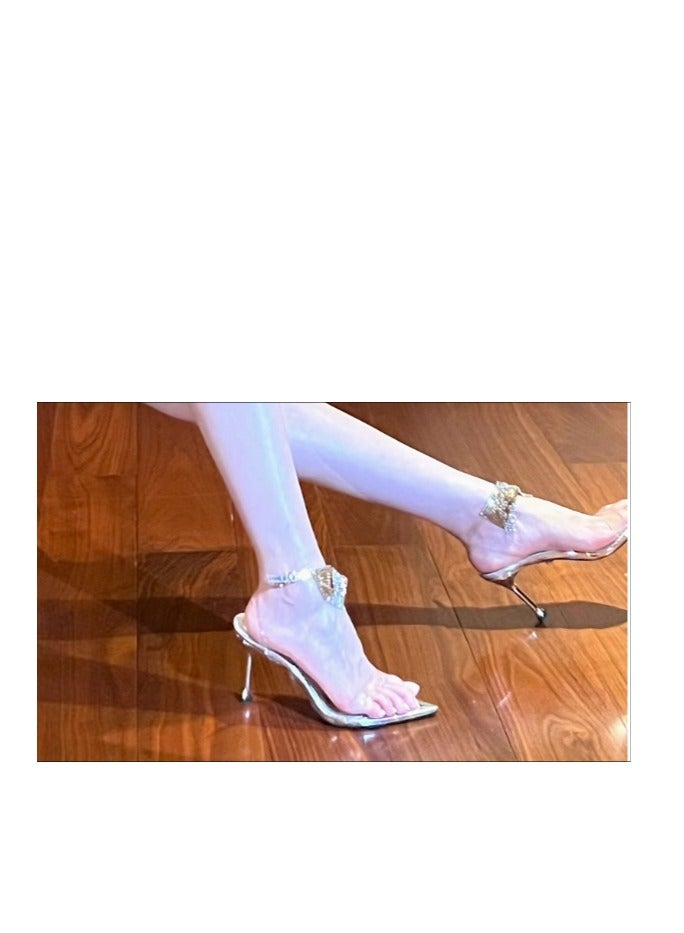 صنادل نسائية بتصميم فاخر ودقيق - Image 3