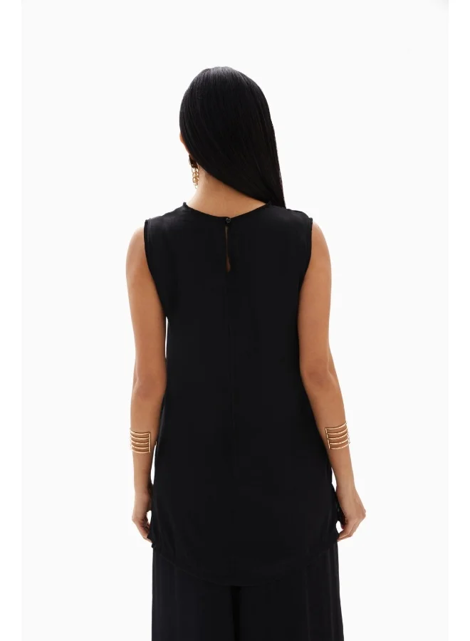 Wecre8 Black Sleeveless Plain Top