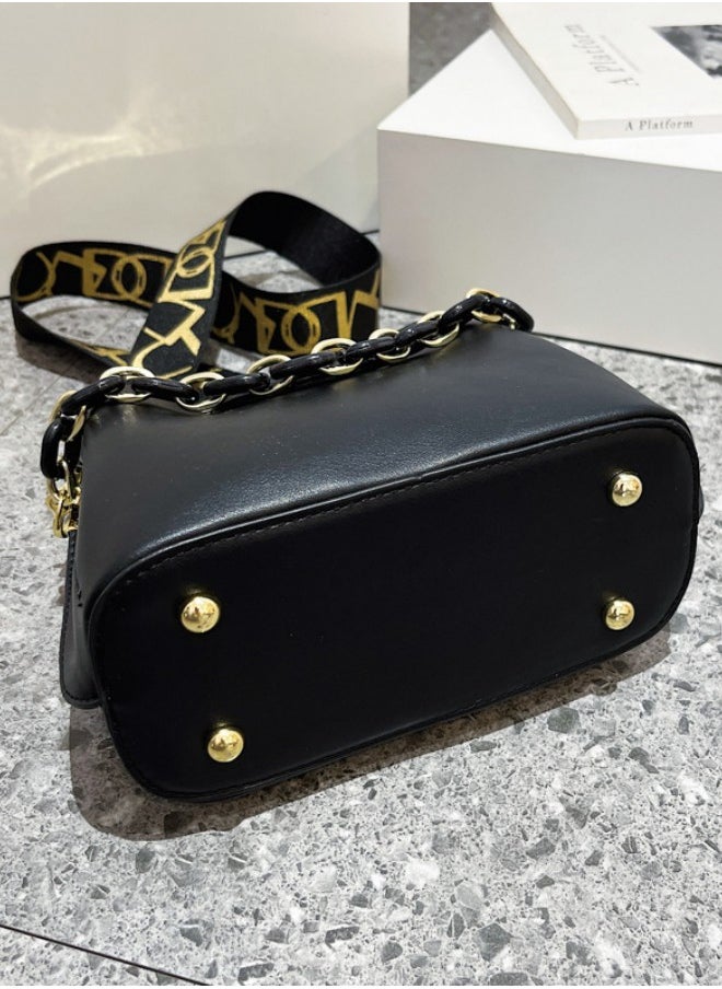 WAOKN - Women's Large-capacity Chain Shoulder Bag, Ladies Versatile Solid Color Bucket Bag Crossbody Bag Sling Bag Side Bag, Crossbody Bag, PU Leather Tote Bag Handbag Clutch Bag Carrying Bag - Image 1