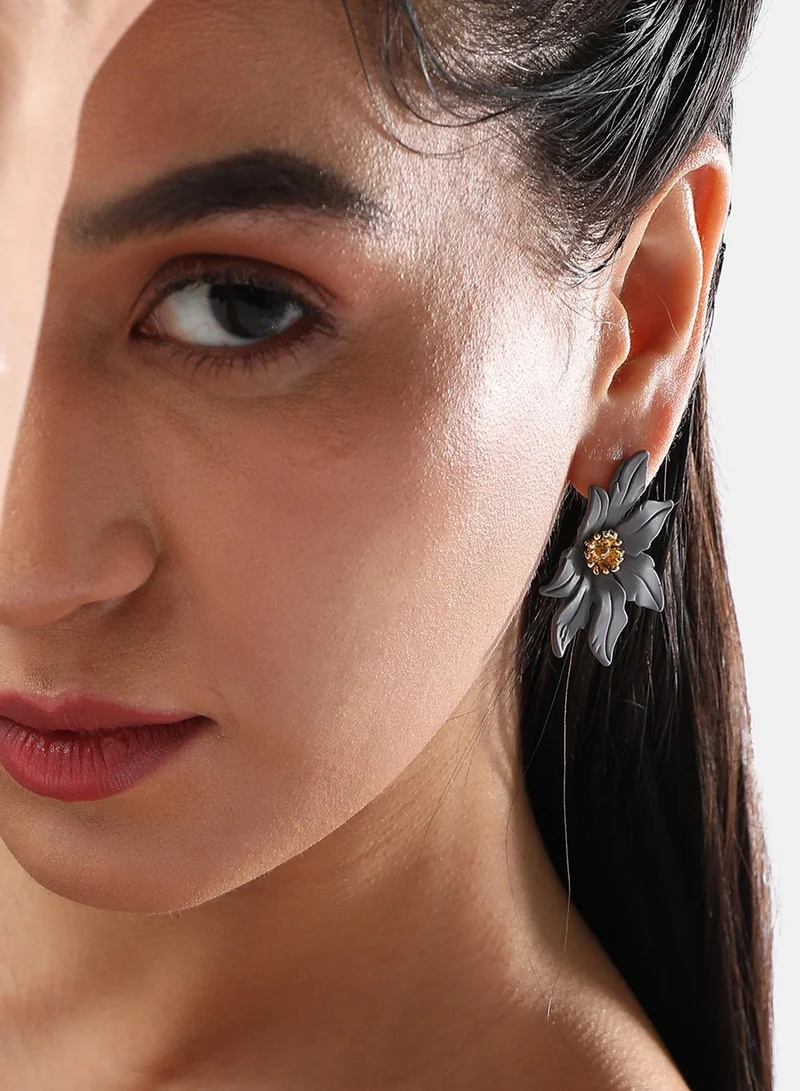 SOHI Flower Odessey Artificial Stud Earring Jewellery