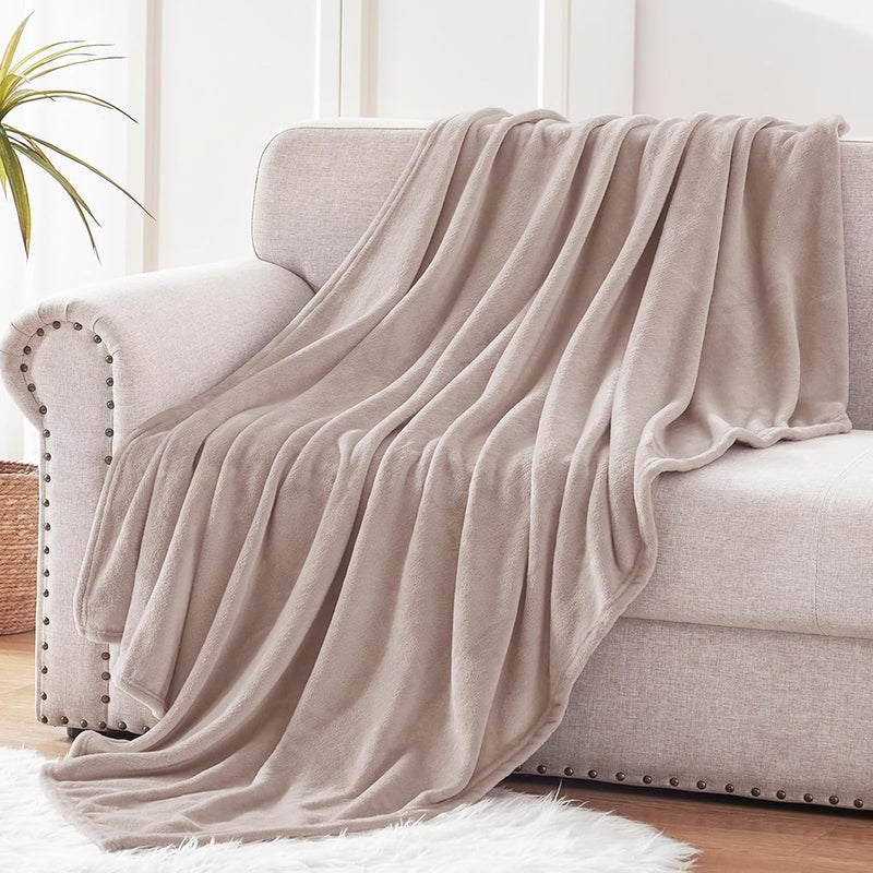 Exclusivo Mezcla Super Soft Fleece Throw Blanket for Couch and Sofa, Camel, 50x60 Inches - Image 4