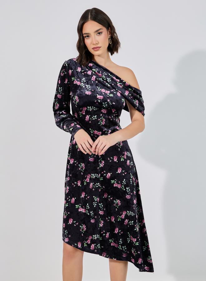Styli Floral Velvet Dress  - Image 2