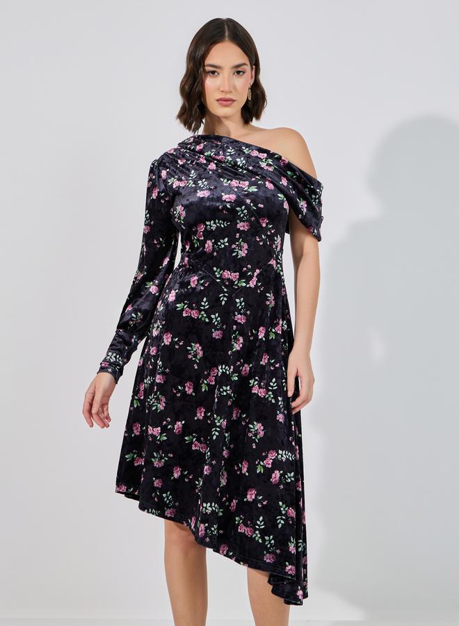 Styli Floral Velvet Dress  - Image 5