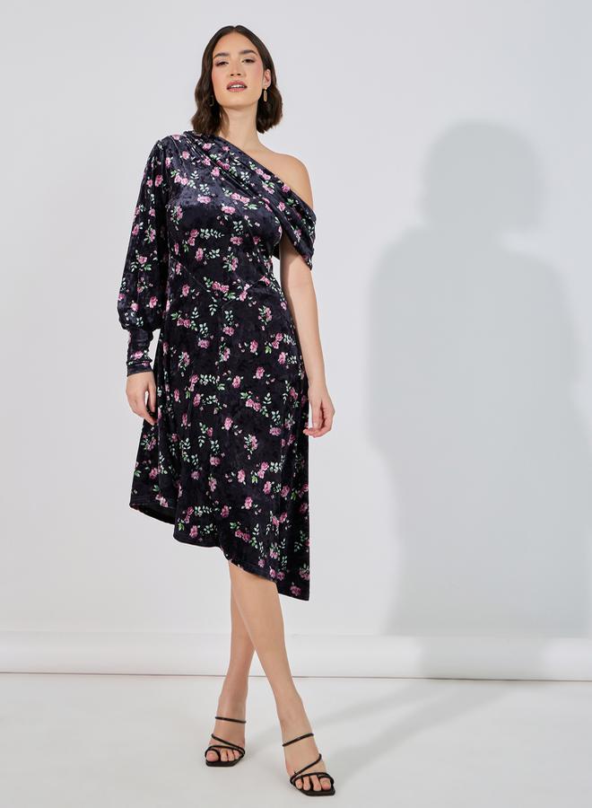 Styli Floral Velvet Dress  - Image 1