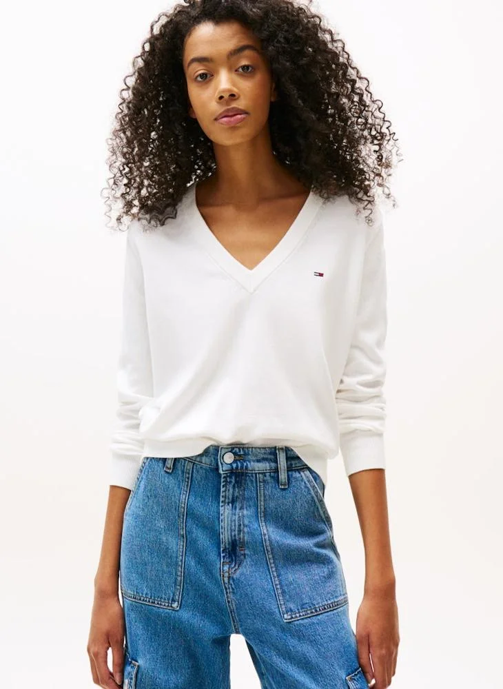 TOMMY JEANS Logo V Neck Sweater