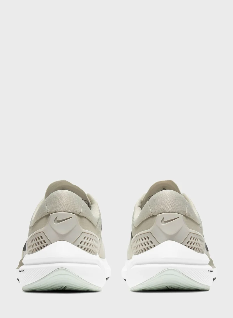 Nike Air Zoom Vomero 15