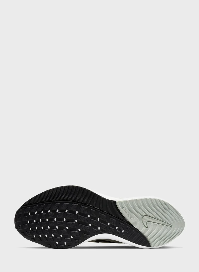 Nike Air Zoom Vomero 15