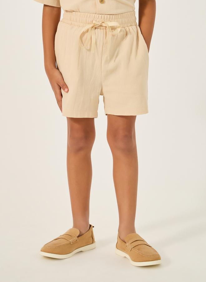 Styli Styli Buttoned Notch Collar Shirt and Shorts Set  - Image 4