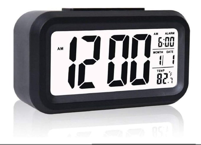 DIGITAL SMART BACKLIGHT BATTERY OPERATED ALARM TABLE CLOCK WITH AUTOMATIC SENSOR DATE TEMPERATURE ALARM CLOCK FOR STUDENTS HEAVY SLEEPERS KITCHEN TOOLS BLACK