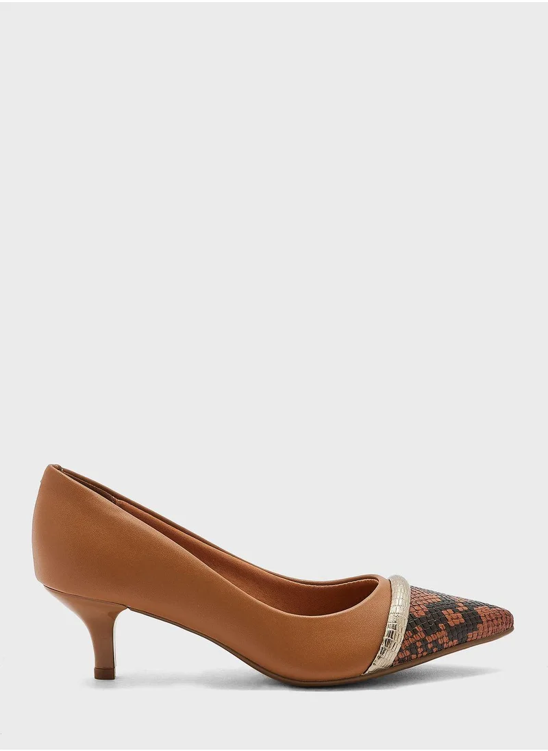 VIZZANO Mariah Pointed Toe Mid Heel Pumps