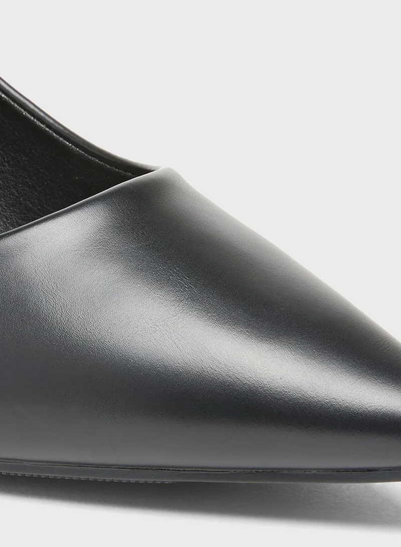 شو اكسبرس Pointed Toe Pumps
