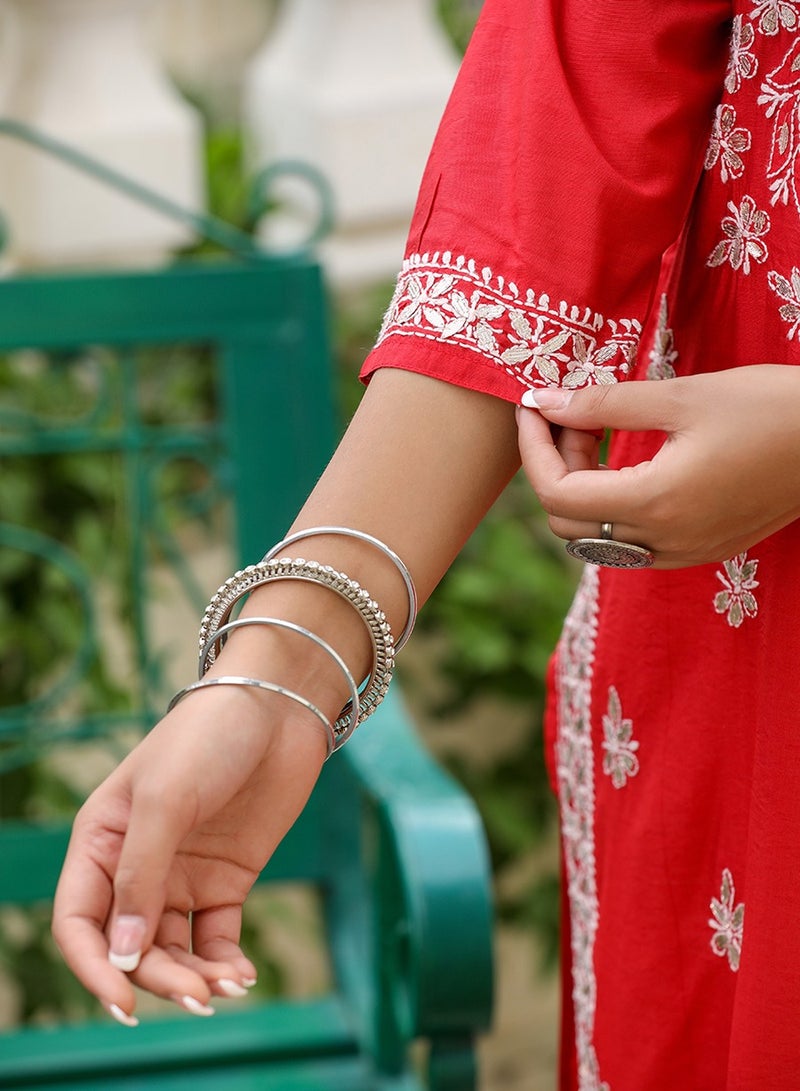 Swadesh Souq طقم كورتا وبنطال لوكنوي شيكانكاري أحمر – زي تقليدي مطرز يدويًا - Image 4