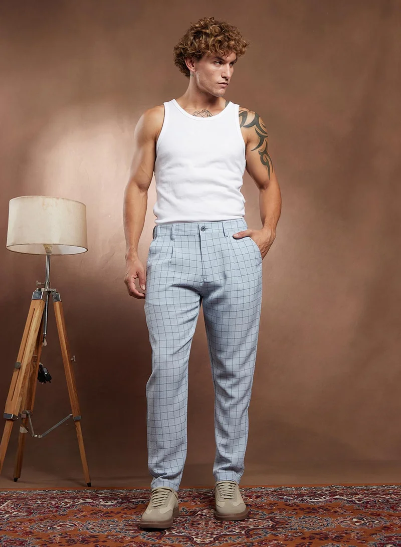 Campus Sutra Campus Sutra Men's Cloud Grey Graph Tailored Trousers For Casual Wear | Mid-Rise | Regular Fit | Button Closure | Trousers Crafted With Comfort Fit For Everyday Wear