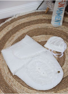 Two-Piece Newborn Baby Meds Dressed with Luxurious Lace and Cotton Inside