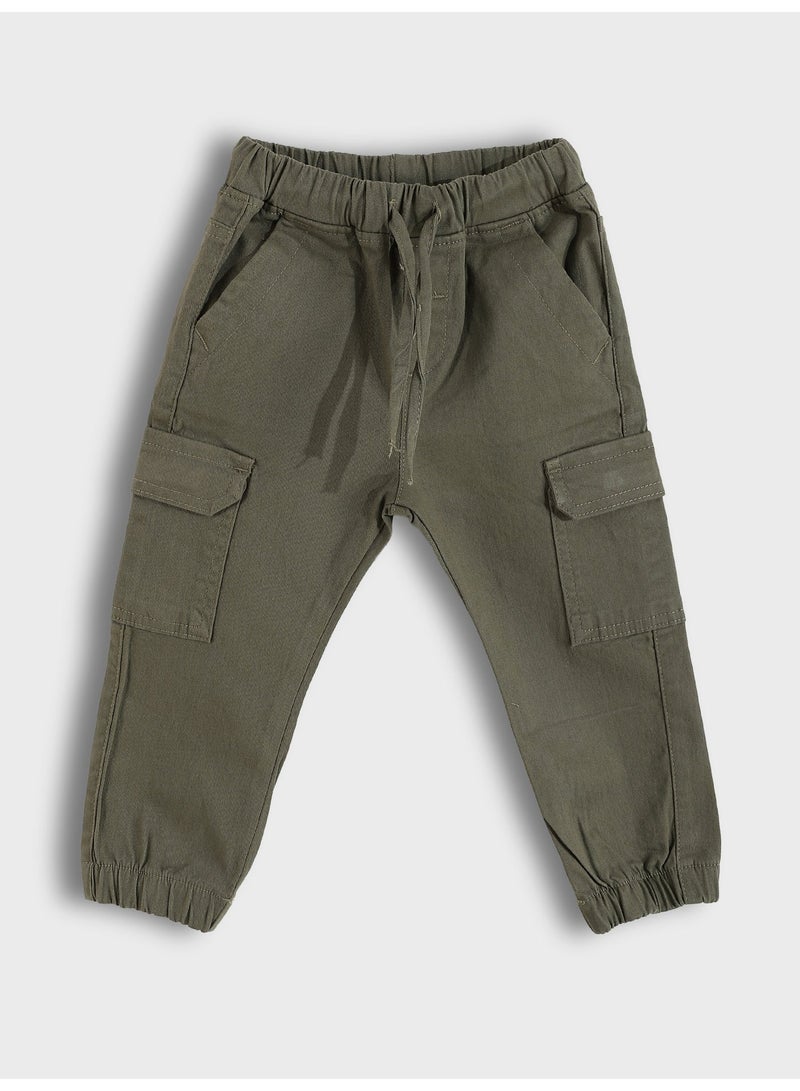 ال سي وايكيكي بنطلون جوجر أولادي بخصر مطاطي - Image 1