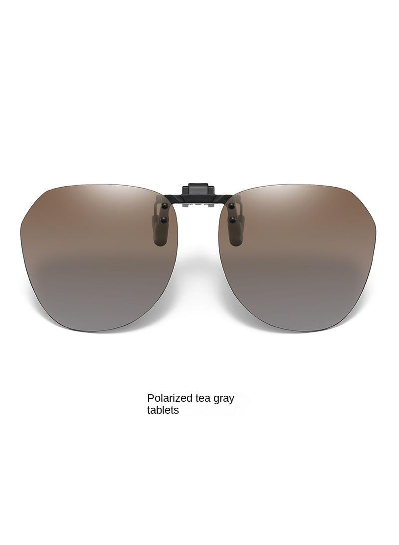 Y&D Sunglasses Clip Ultra-light Driving Special Anti-ultraviolet Sunglasses Polarized Clip Can Be Upturned Myopia Glasses-Polarized Tea Gray Sheet  - Image 1