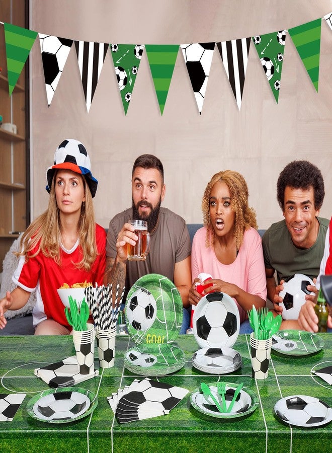 FillTouch مجموعة فيل تاتش المكونة من 195 قطعة من لوازم حفلات كرة القدم، تتضمن 24 طقم عشاء للاستخدام مرة واحدة، مزين برسومات كرة قدم، تشمل مفرش طاولة، أطباق ورقية، أكواب، مناديل، شوك بلاستيكية، سكاكين، ملاعق، ولافتة، مثالية لتزيين حفلات أعياد الميلاد الرياضية. - Image 3