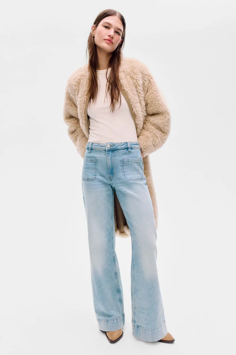 اتش اند ام جينز بخصر عالي وقصّة واسعة