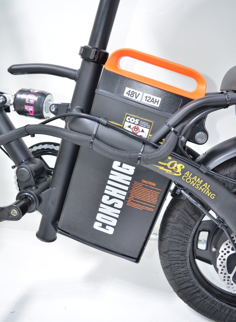 دراجة كهربائية 48 فولت 12الف امبير سرعة 40 كيلو في الساعة قابلة للطي مع كشاف امامي واسطب خلفي وبطارية قابلة للفك والتركيب بسهولة - Image 4