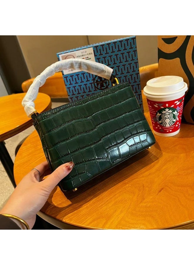 TB Tory Burch  T Monogram Shoulder Bag - A high-end single-shoulder crossbody bag designed specifically for women, made of crocodile skin, in green color. - Image 3