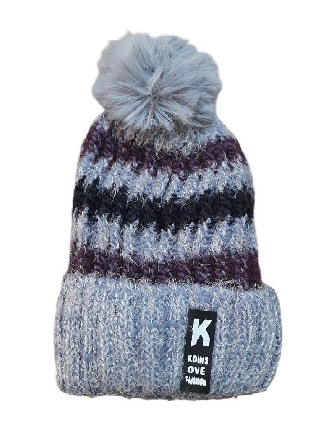 Winter ice cap made of durable, high-quality wool yarn. It is lined on the inside in a way that makes you feel warm in a wonderful way (gray-burgundy-black). 