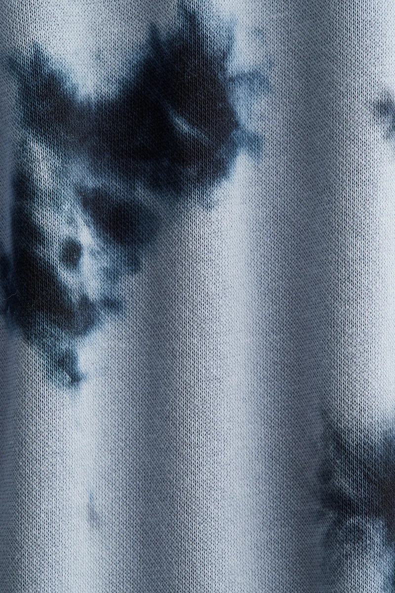 اتش اند ام بنطلون رياضي من نسيج سويت شيرت بطبعة