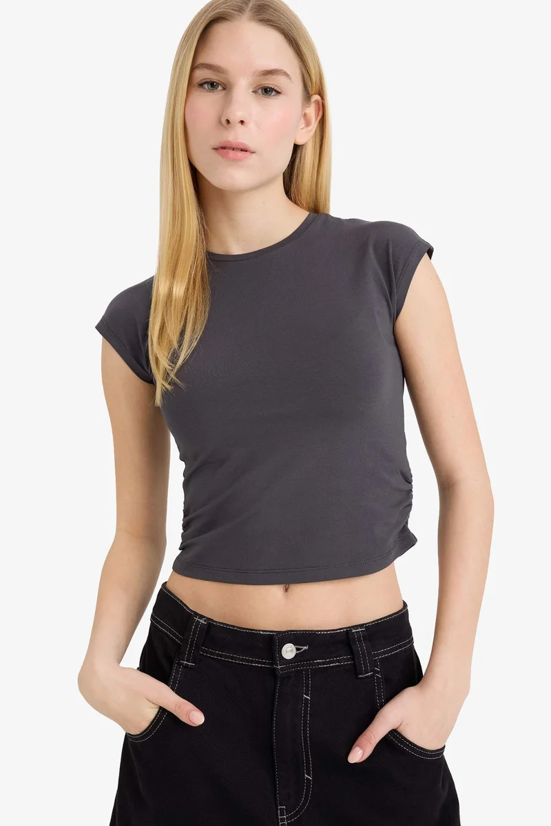 ديفاكتو Fitted Printed Short Sleeve T-shirt